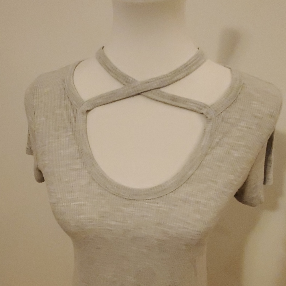 Lush Ribbed Deep Keyhole Tshirt
